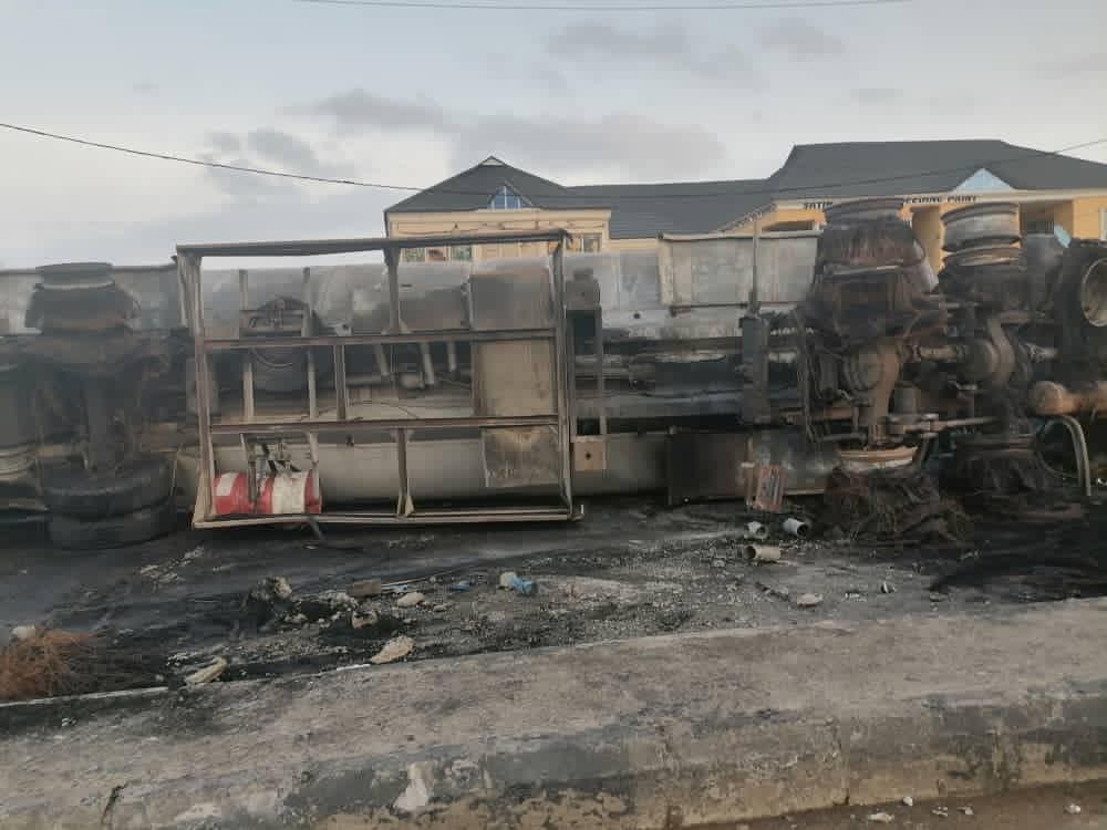 Petrol tanker crashes, explodes in Lagos | Maritime Today Online