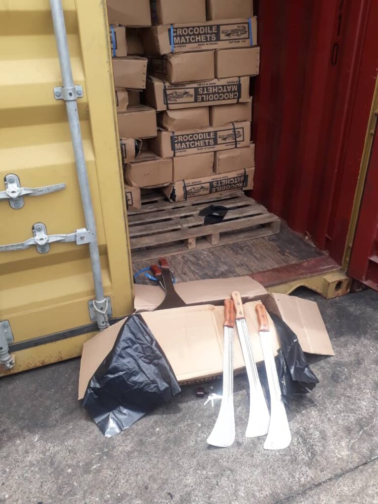 Customs intercepts 206,000 pieces of machetes at Tin Can port