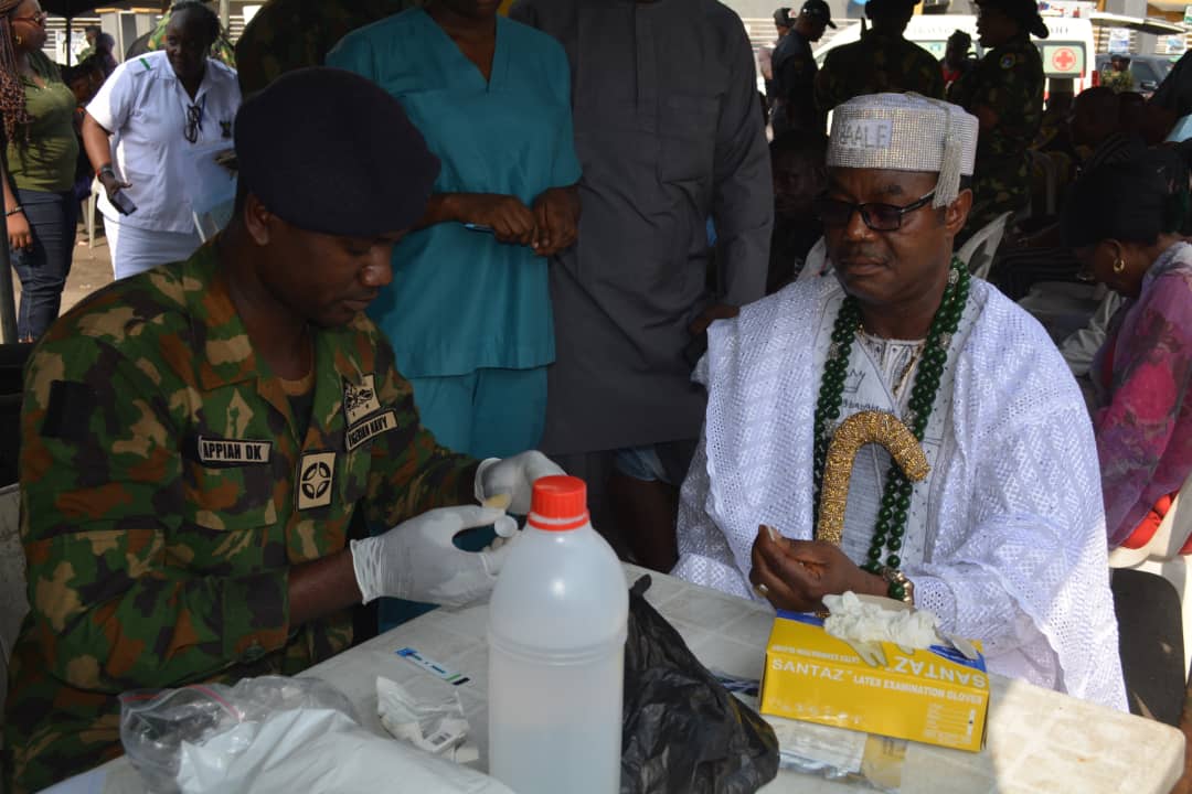 Navy conducts free medical outreach for Lagos community