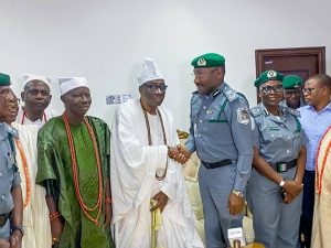 Apapa CAC, Olomu visits Lagos monarch, seeks support for trade facilitation, anti-smuggling