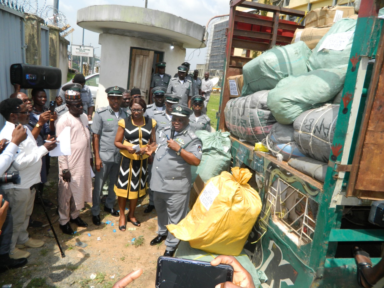 Oyo/Osun Customs intercepts fake pharmaceuticals worth N596m