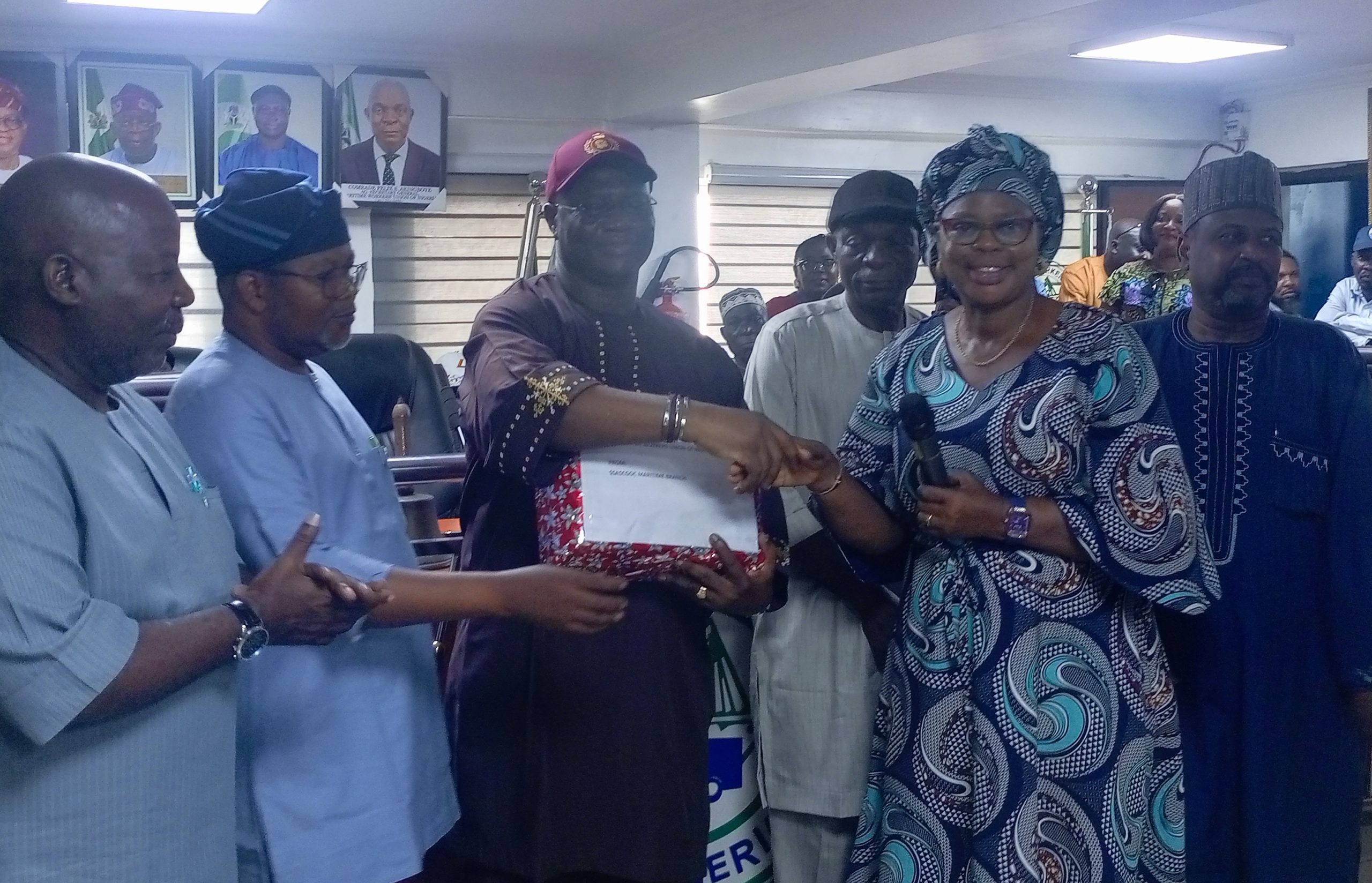 NPA, SSASGOC honour outgoing MWUN President General, Adeyanju