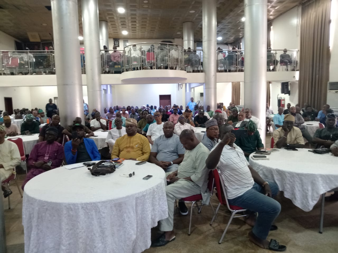 Customs agents threaten service withdrawal over proposed license fee hike