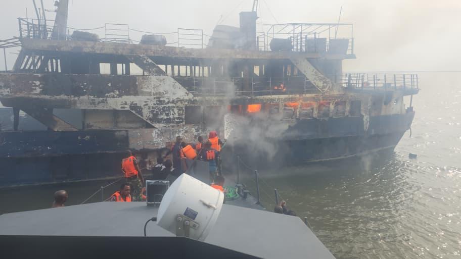 Navy rescues 20 crew members from burning vessel off calabar waterways