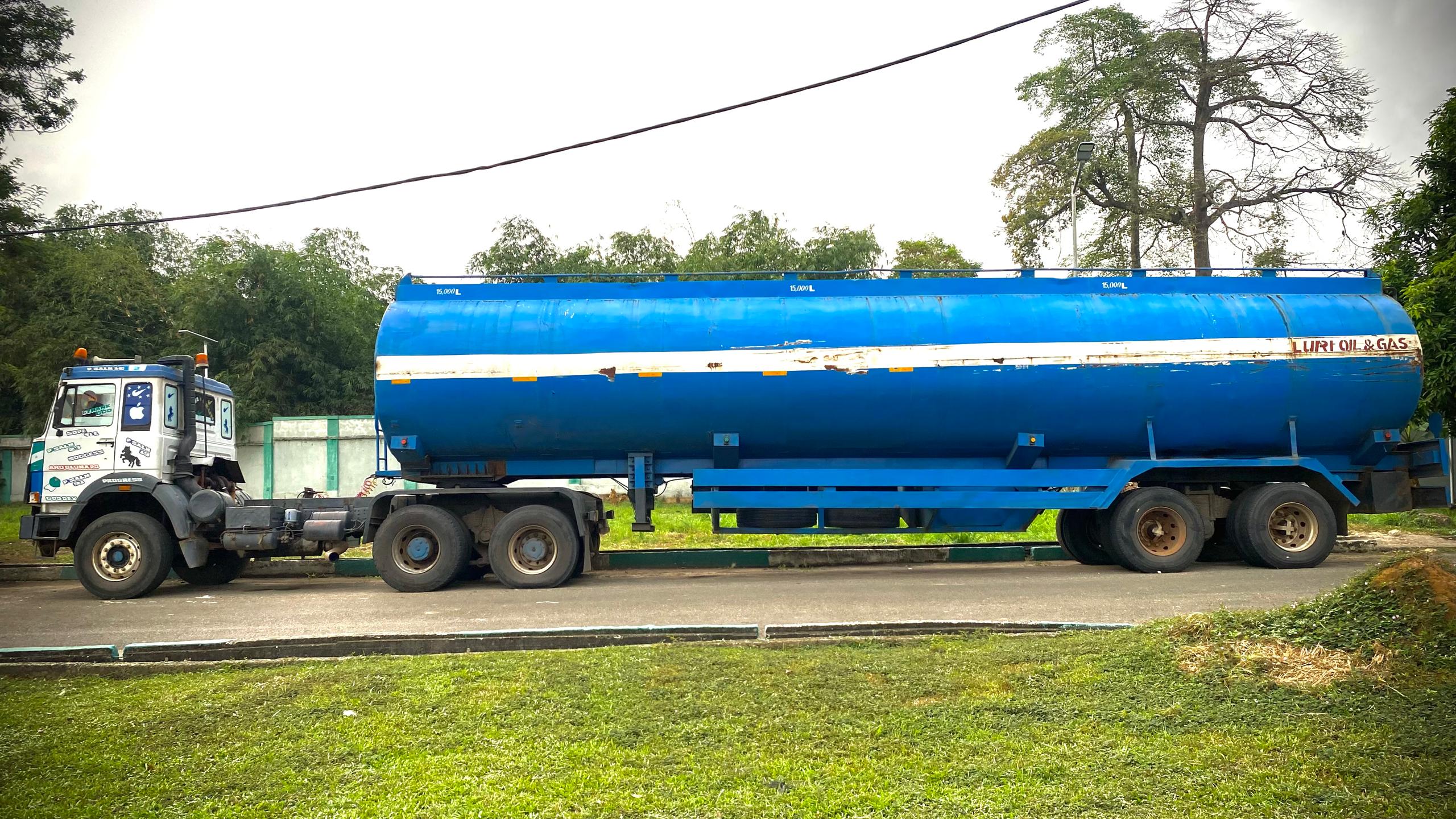 Customs hands over three seized fuel tankers to NMDPRA, auctions 40,750 litres